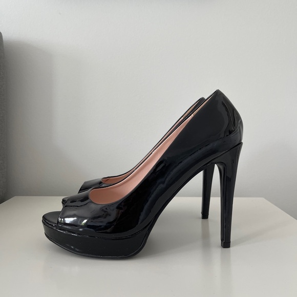Patent Leather Peep-Toe Black Stiletto Heels - Size US W8 - Like New - Picture 3 of 5